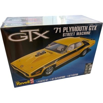MONOGRAM Plastic ModelKit auto 4588 71 Plymouth Satelie GTX Street Machine 1:24