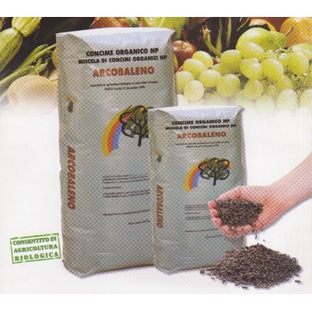 Image 1 of Аркобалено Органичен тор NPK с добавка Bacty Fly