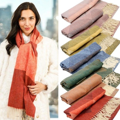 Krumlovanka šál Cashmere Sensation vzorovaný červený extra jemný P-72645-R