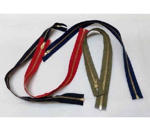 Zip mosazný 55 cm