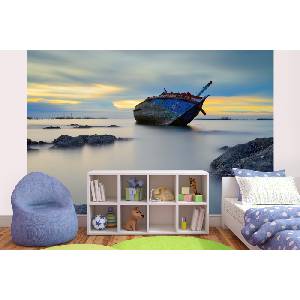 DIMEX ART Самозалепваща се флизелинова фототапета развалина на рибарска лодка 375 x 250 см