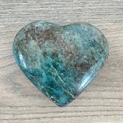 Nefertitis Apatit srdce Madagaskar A6-18 NF63753 - cca 7,5 x 6,8 cm, 217,4 g