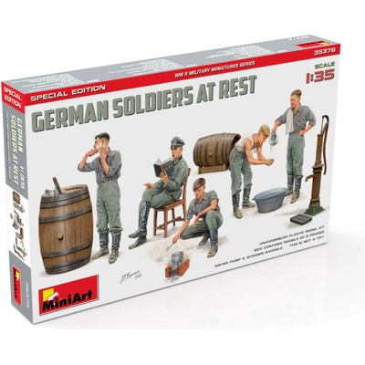 MiniArt German Soldiers At Rest. Special Edition 1:35