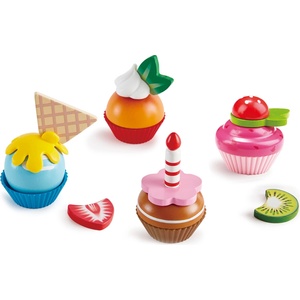 HaPe International Комплект продукти за рязане Hape - Къпкейкове, от дърво (H3157) - baby