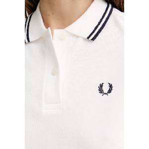 Fred Perry рокля от памук с еластан (D3600) - answear - 160,36 лв