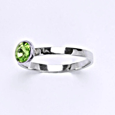 Čištín Stříbrný se Swarovski krystalem peridot T 1336