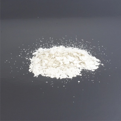 TopStone Farebné chipsy - biela 1/50 3mm (balenie 1kg)
