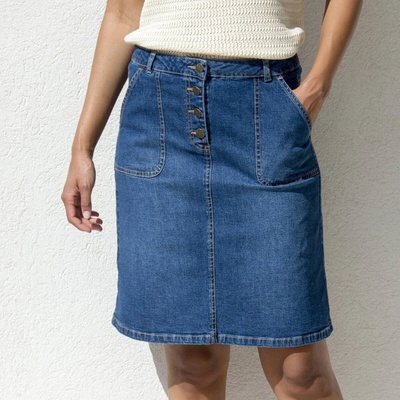 Rozšírená džínsová sukňa s gombíkmi zapratá modrá