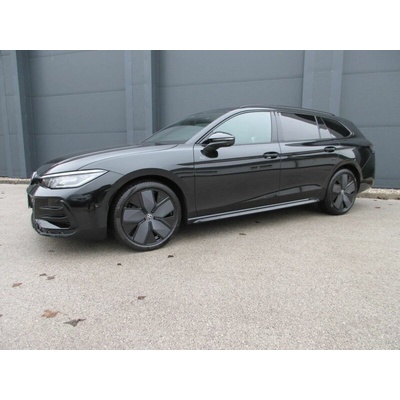 Volkswagen Passat Variant TDI DSG R-Line 110 kW