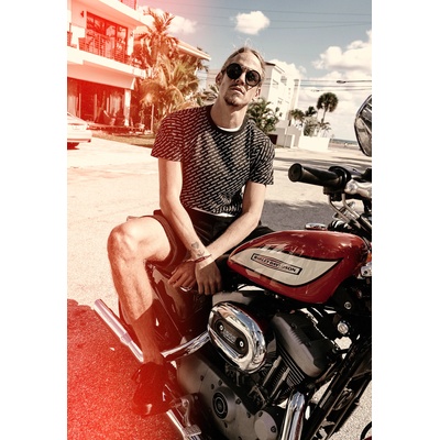 Urban Classics Мъжка тениска Urban Classics Logo в черен цвятUB-TB2731-00007 - Черен, размер S