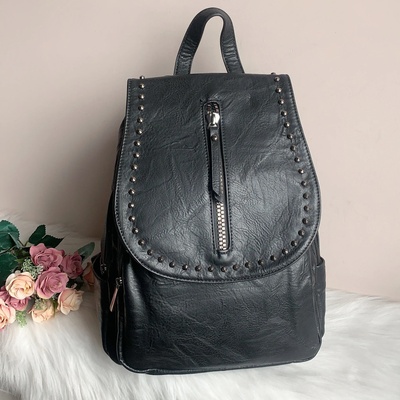 Дамска кожена черна раница Модел-8958