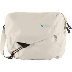 Klättermusen Чанта за рамо Klättermusen Gaut Messenger Bag Shoulder bag - Silver Creme - размер One Size (510-7104-0311)
