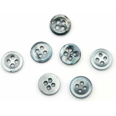 Perleťový košeľový gombík štvor-dierkový – sivý – priemer 1 cm