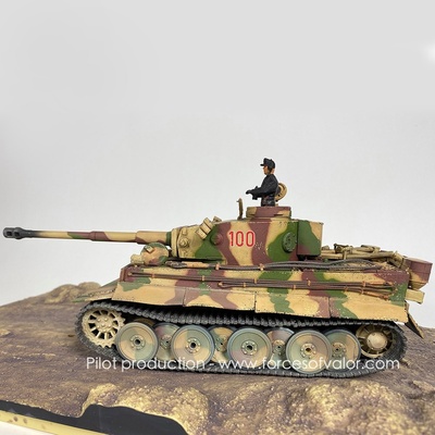 Forces of Valor Unimax Sd.Kfz.181 Tiger Kursk USSR July 1943 1:32