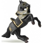 Papo Con in black armor