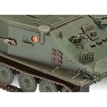 Revell Сглобяем модел Revell Военни: Танкове - Бронетранспортьор BTR-50PK (03313)