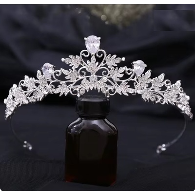 B-Top postříbřená korunka do vlasů s krystalovými lístky – Zboží Dáma