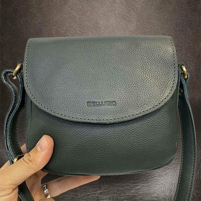 Pravá kůže stylová zelená dámská kožená kabelka Bez personalizace individuální přání řešíme po domluvě.