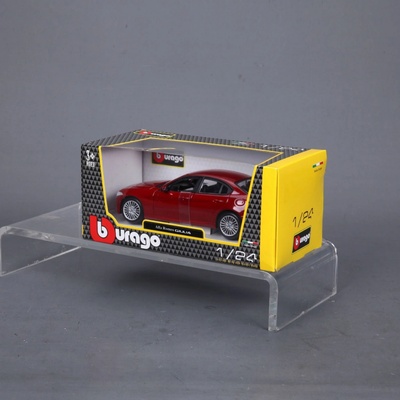 Bburago Alfa Romeo Giulia 2016 Metallic červená 1:24