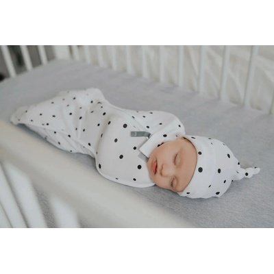 Sleepee Zavinovačka First Step Swaddle s čepičkou Tečky černé