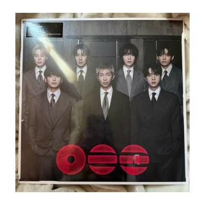 BTS: Arirang (T-Shirt + Box Set) - CD CD