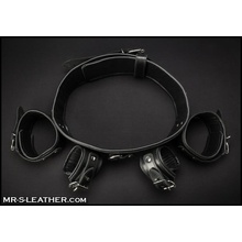 Kožené putá Mr. S Leather Chest to Wrist Restraint S/M kožené putá s upevnením na hrudi