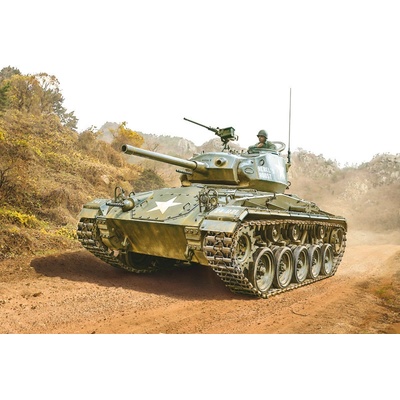 Italeri M24 Chaffee Korean War 1:35