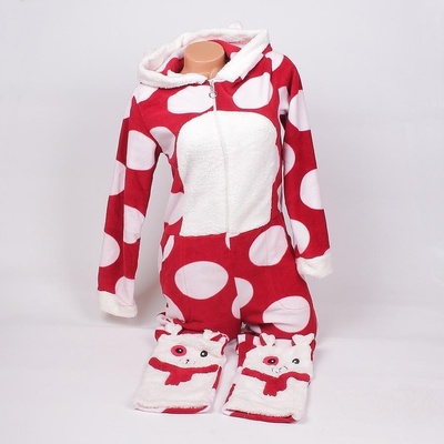 Дамска пижама-гащеризон в тъмночервено с точкии и мече