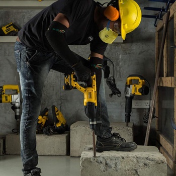 Image 1 of DEWALT DCH133M1-QW