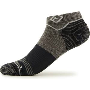 Ortovox Мъжки туристически чорапи Ortovox Alpine Low Socks Merino socks - Black Raven - размер 39-41 (EU) (201-7472-0111)