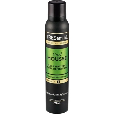 TRESemmé Penové tužidlo na kučeravé vlasy Botanique (200 ml