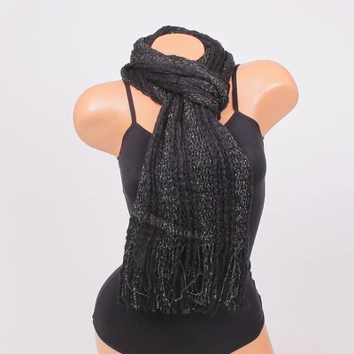 Черен шал със сребристо ламе и ресни