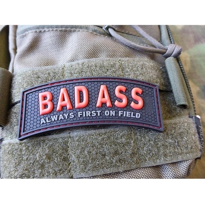 JACKETS TO GO Nášivka BAD ASS velcro plast ČERNÁ/ČERVENÁ