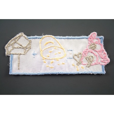 Našívacie záplata - Ptáček s vtáčou búdkou - biela, modrá, ružová, žltá, zlatá - rozmer 3 cm x 7,5 cm
