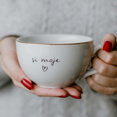 Bella Rose Porcelánový hrnček Si moje ♥ SK 300 ml