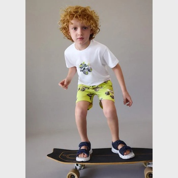 Mayoral Комплект бяла тениска джип и жълтозелени къси панталони за мини момче Mayoral