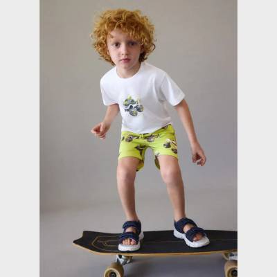 Mayoral Комплект бяла тениска джип и жълтозелени къси панталони за мини момче Mayoral