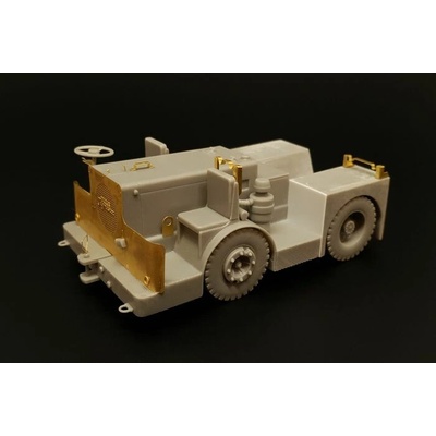 Brengun UK Tugmaster tractor resin construction kit of UK deck tractor 1:48