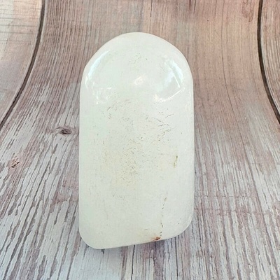 Nefertitis Křišťál freeform 1 NF56026 - cca 7,6 x 4,1 cm, 236 g