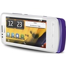 Nokia 700