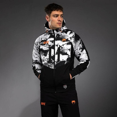 UFC Zenith od Venum Authentic Fight Week černá
