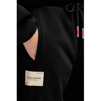 Alpha Industries Спортен панталон Alpha Industries в черно с изчистен дизайн 156053.03 (156053.03)