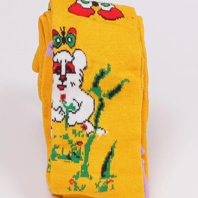 Детски чорапогащник в жълто с пеперуди и мече