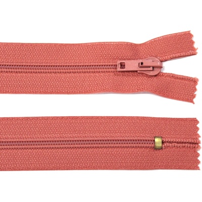Spirálový zip no.5 nerozepínací 14cm jahodově červený