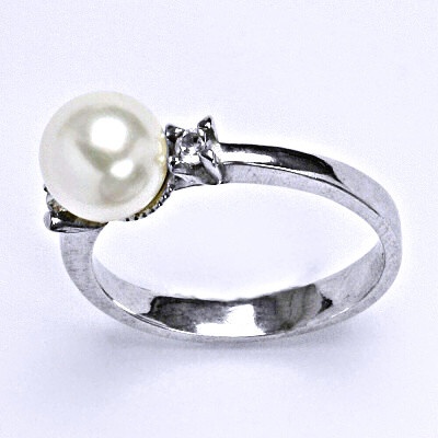 Čištín Stříbrný se Swarovski white perlou T 1207