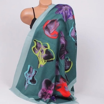 Image 1 of Елегантен кашмирен тъмно зелен шал с големи цветя