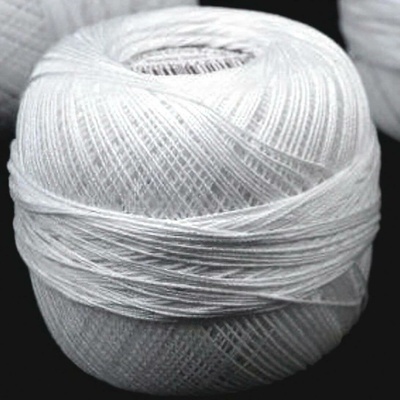 Háčkovací / paličkovací příze KORDONET 30 bílá, jednobarevná, 20g/167m