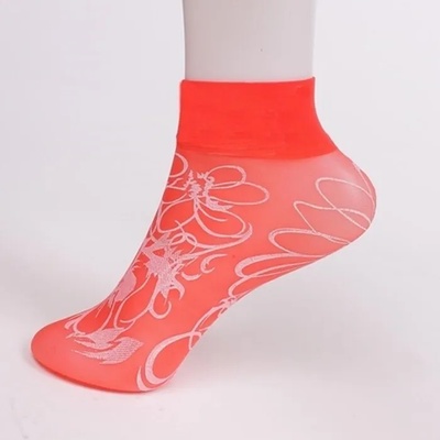 Къси дамски чорапи в оранжево с цветя