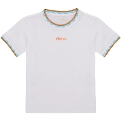 GUESS Бяла тениска за момче с оранжев бродиран надпис Guess и сини детайли