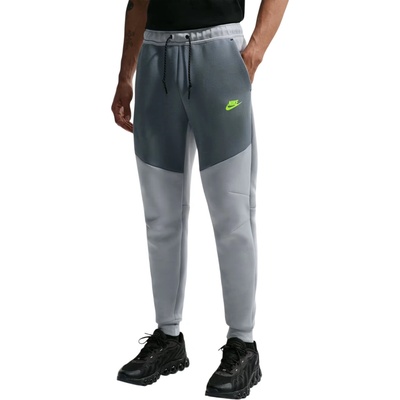 Nike Tech Fleece